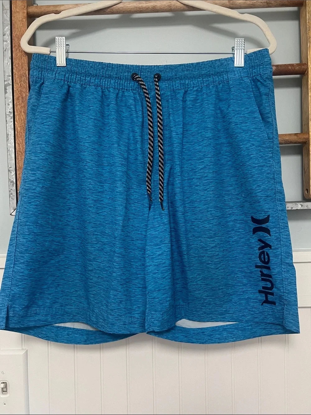 Hurley men’s static volley swim shorts large blue